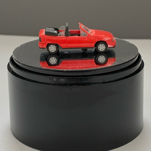 1:87 Herpa Opel Astra Convertible - Picture 4 of 11